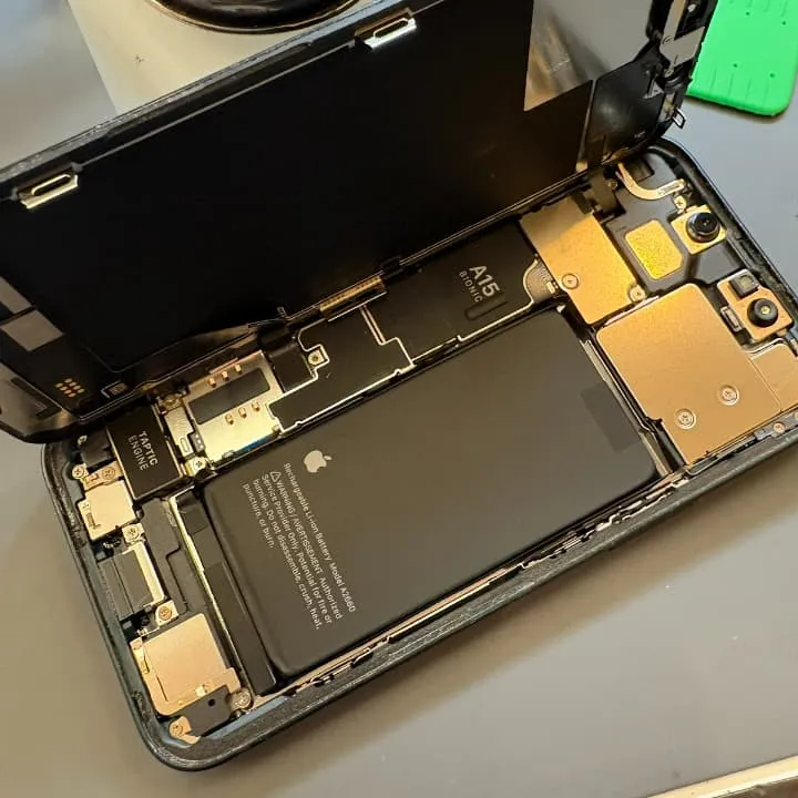 iPhone13miniのバッテリー交換