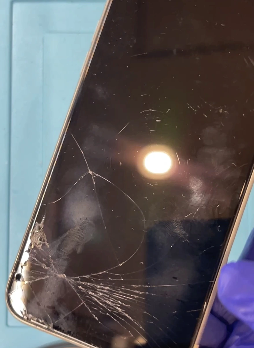 札幌駅　iPhone修理