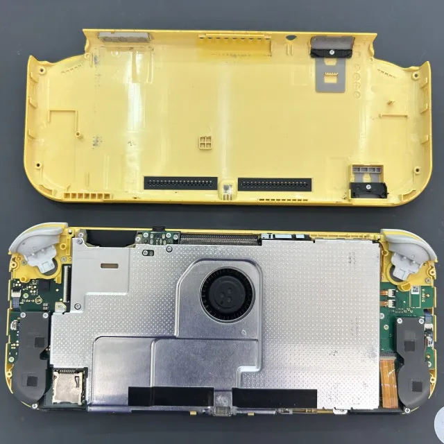 SwitchLiteの清掃後