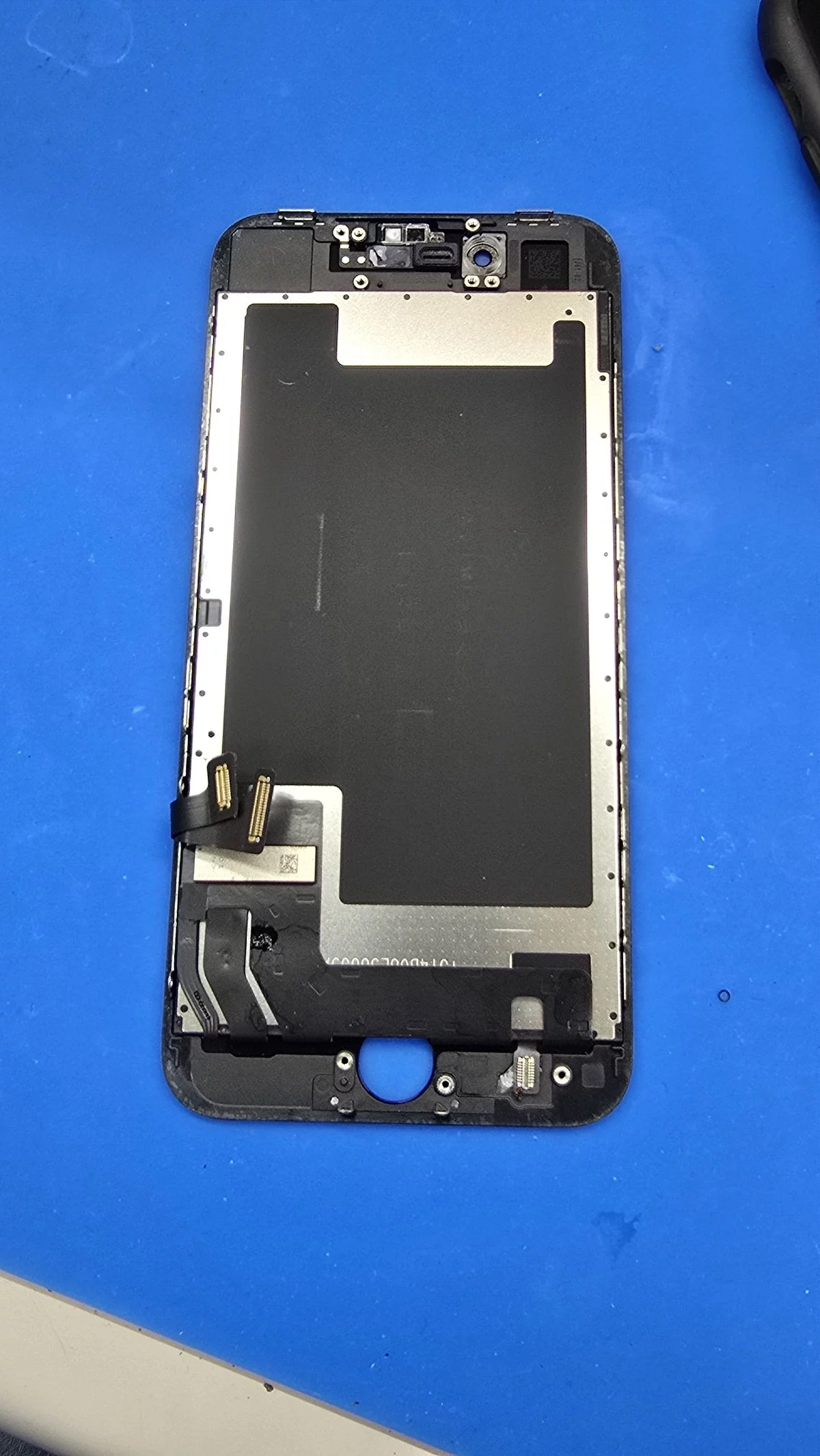 iPhone SE3の画面が突然真っ暗に？　豊平区スマートクリアイオン札幌西岡店