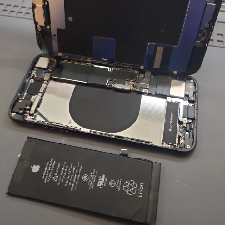 【スマートクリア】今でも人気！iPhoneSE2、即日バッテリー交換！【札幌栄町店】