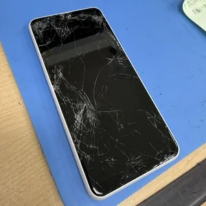 Android画面割れは放置NG｜即日対応も可能｜スマートクリア メガドン・キホーテ新川店