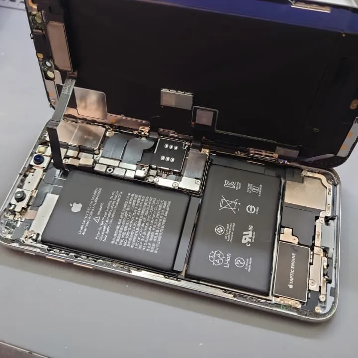 【札幌市東区】電池持ち復活！iPhoneXS Maxのバッテリー交換ならスマートクリア【イオン栄町店】