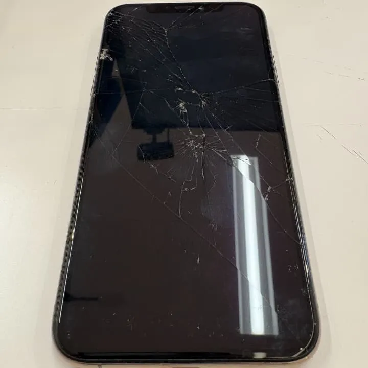 iPhoneXの画面交換