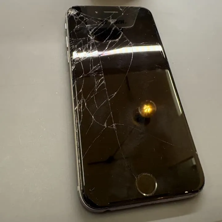 iPhoneの画面修理