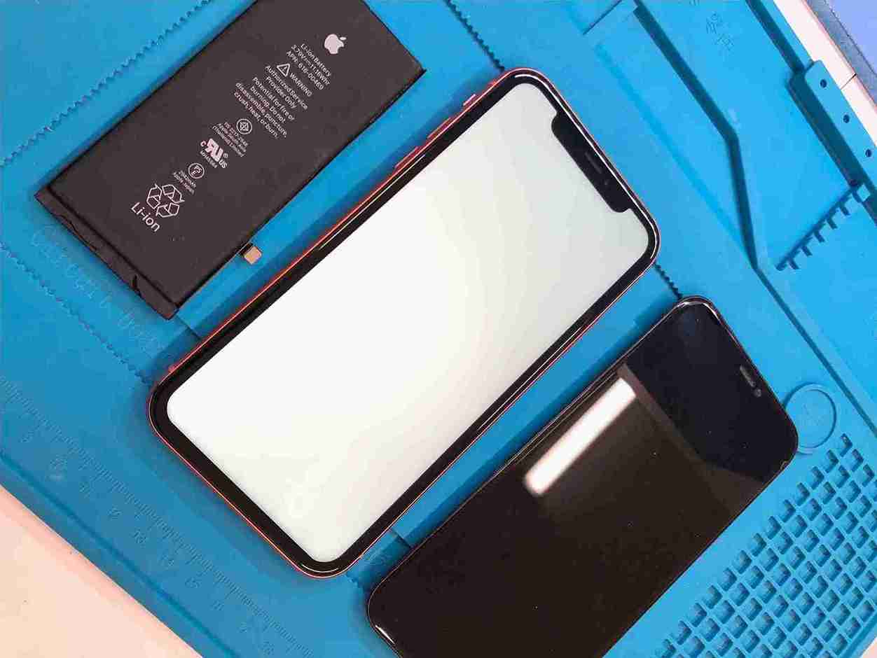 修理完了したiPhone XR