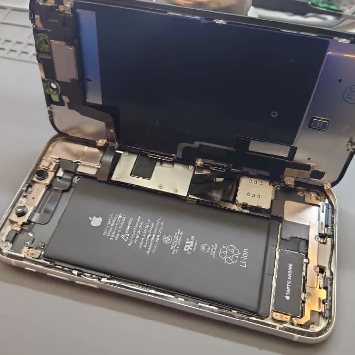 iPhone11のバッテリー交換