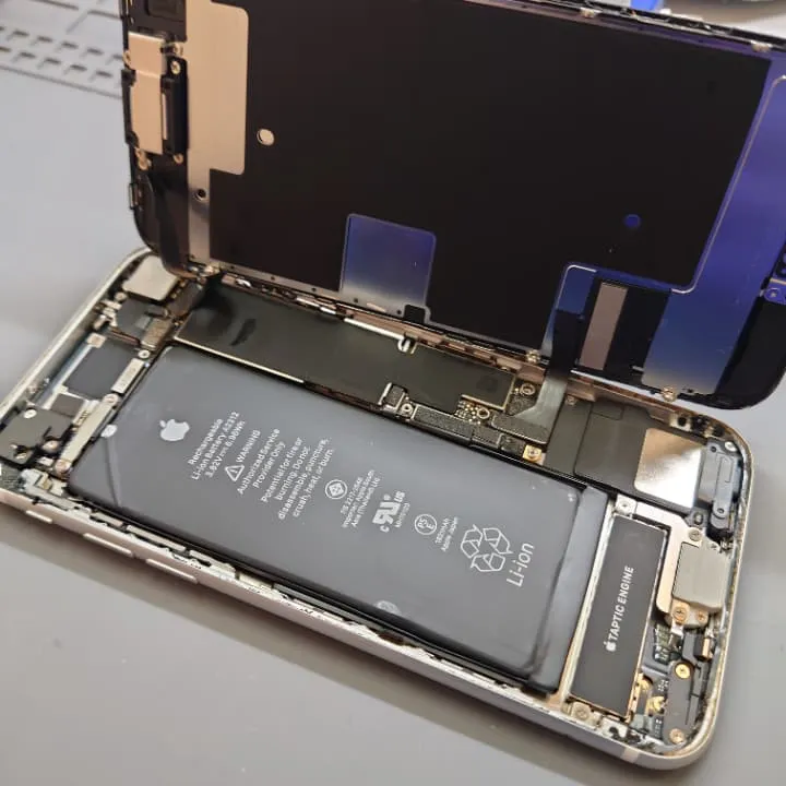 iPhoneSE第2世代の充電が一日持たない