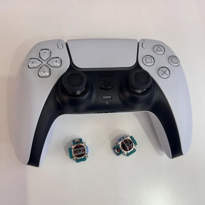 PS5コントローラーのスティック交換