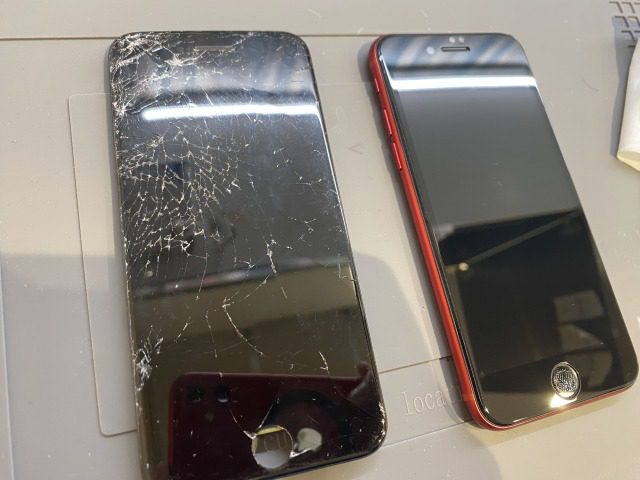 iPhoneSE3の液晶交換