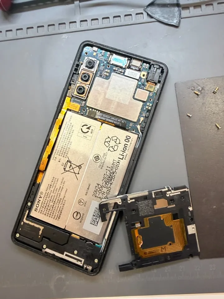 XPERIA 10 Ⅱボタン修理