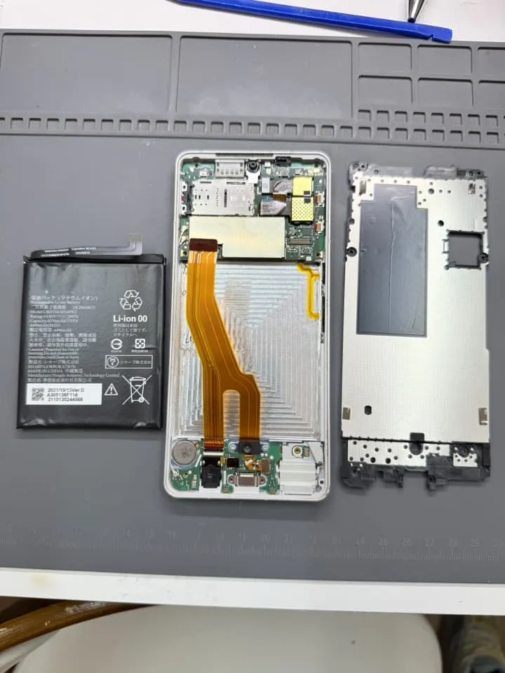 AQUOS sense6バッテリー交換修理