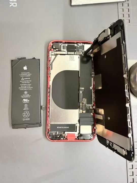 【スマートクリア】iPhone SE2電池交換は即日対応可能！【イオン札幌栄町】