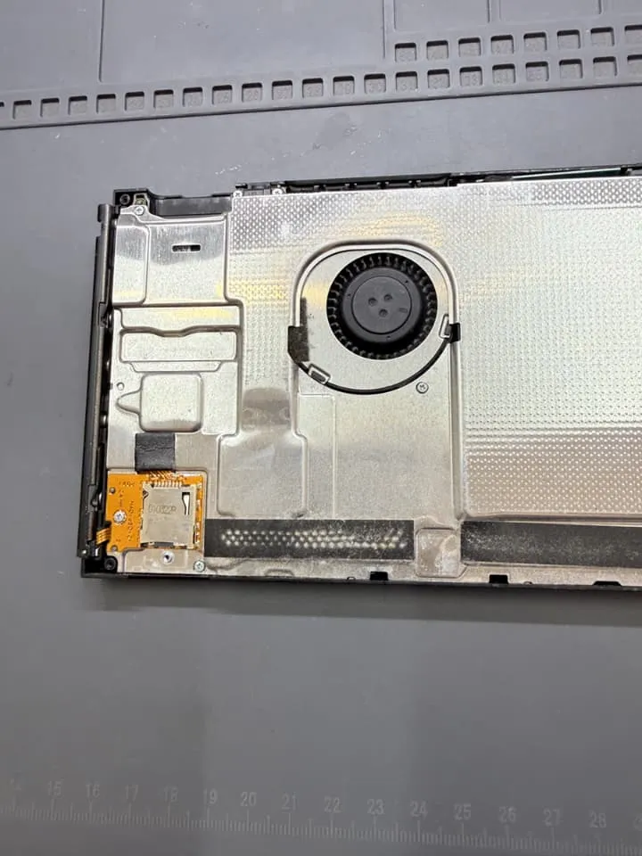 SwitchSDカードスロット交換修理