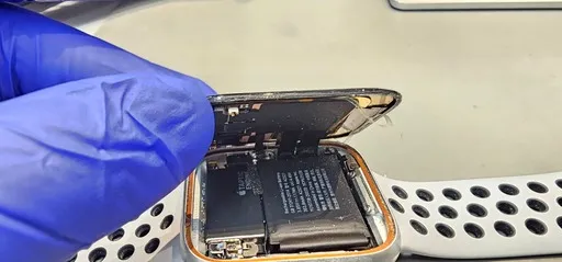 Apple Watchの故障、諦める前にご相談を！画面・バッテリーのトラブル対応します！スマートクリアドン・キホーテ小樽店