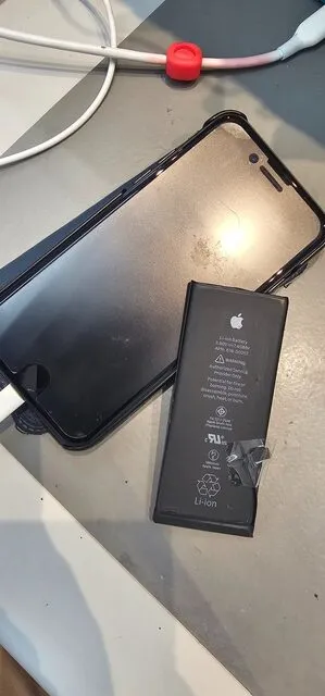 iPhone7バッテリー交換も即日対応！スマートクリア ドン・キホーテ小樽店で古い機種も復活！