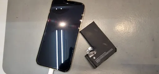 発売から4年！iPhone13Proのバッテリー交換事例｜スマートクリア ドン・キホーテ小樽店