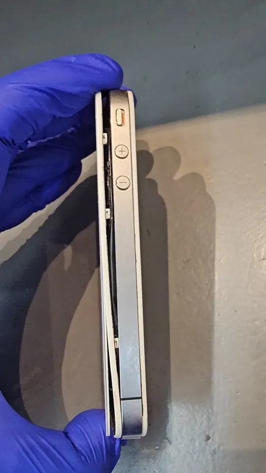 使っていないiPhoneでも膨張する？バッテリー交換はスマートクリア ドン・キホーテ小樽店にお任せ