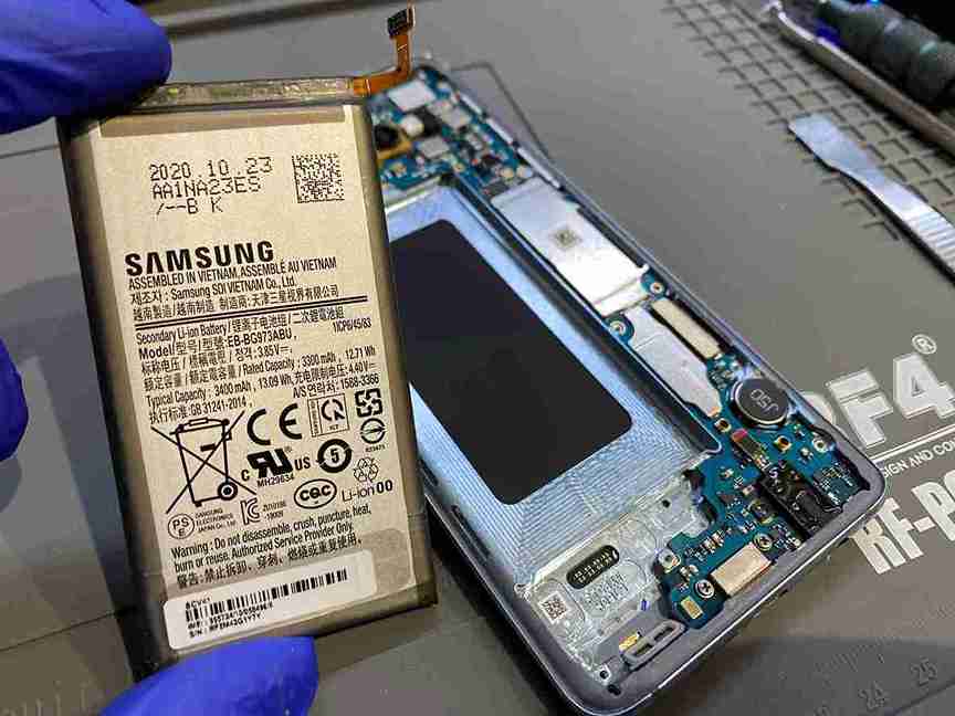 Galaxy S10のバッテリー交換大阪