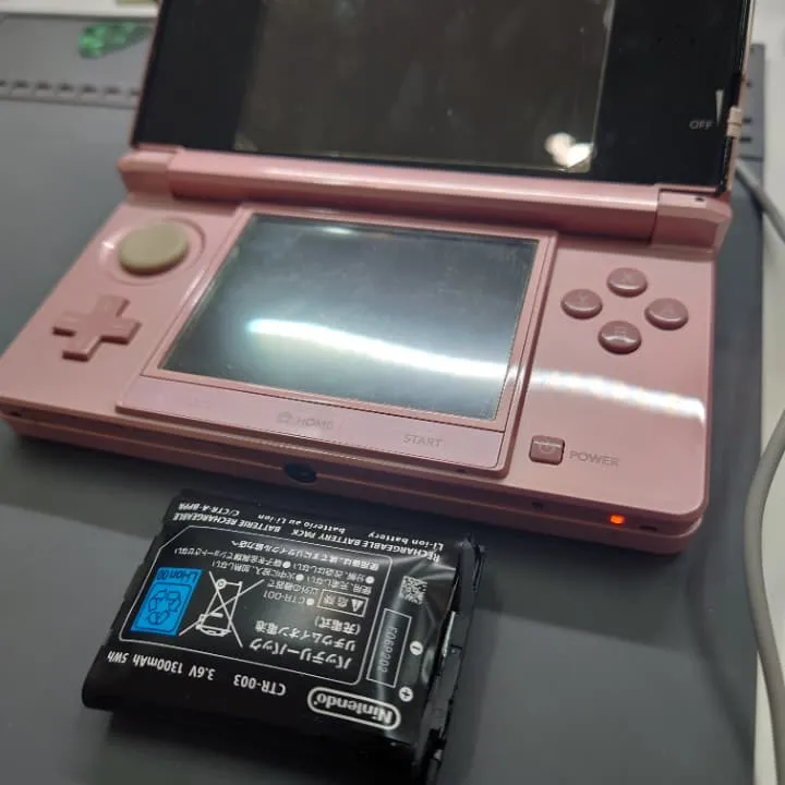 3DSのバッテリー膨張も交換で復活！スマートクリア イオン札幌栄町店