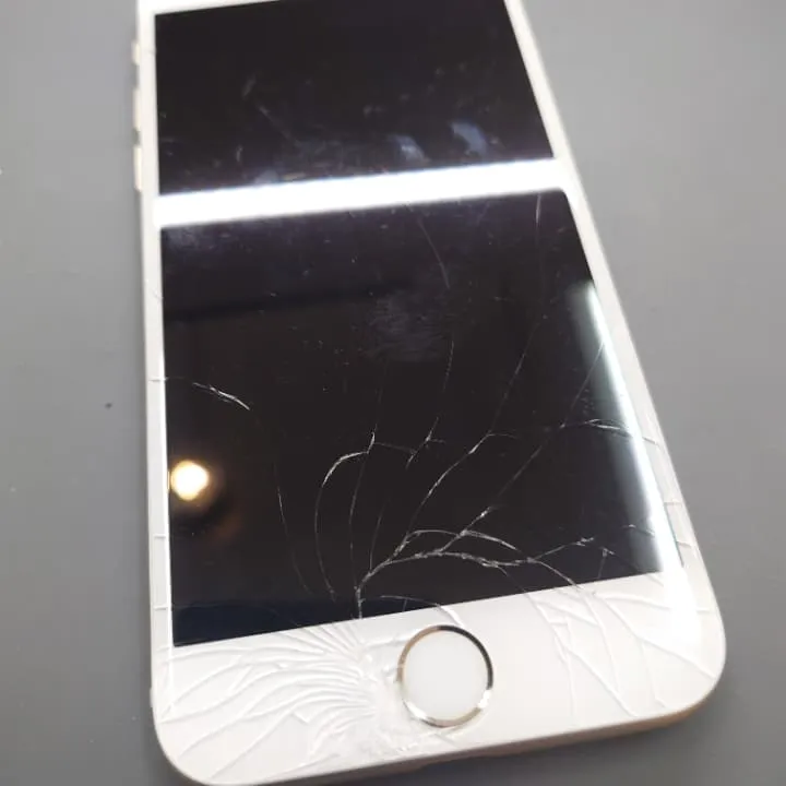 iPhone6sの画面修理