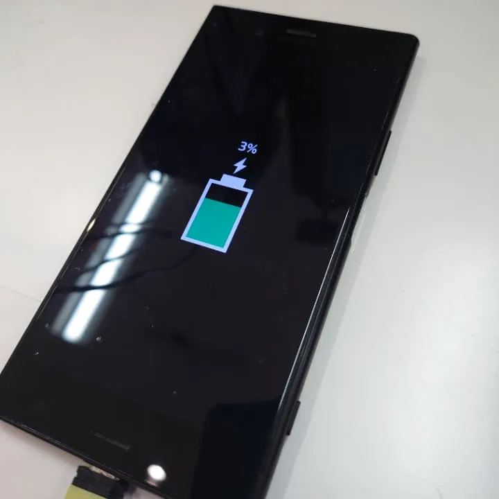XPERIA XZ1の充電不良修理