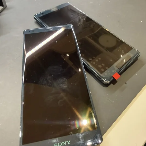 Xperia XZ2の画面交換修理を行いました！
