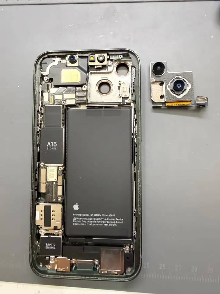 iPhone13NFCリーダー交換修理