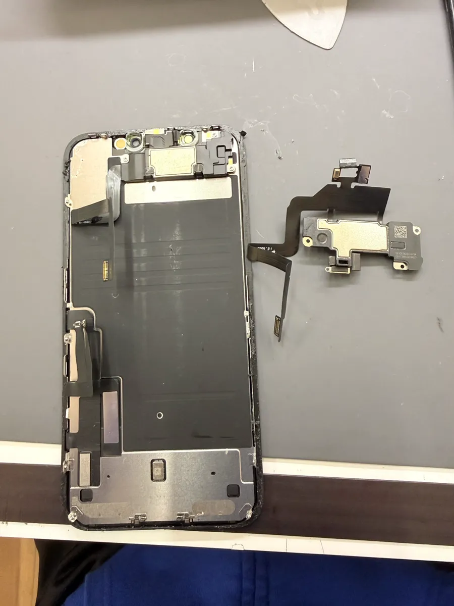 【スマートクリア】iPhone11のイヤースピーカー故障も即日修理可能【イオン札幌栄町】