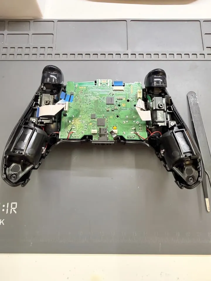 PS5コントローラー修理