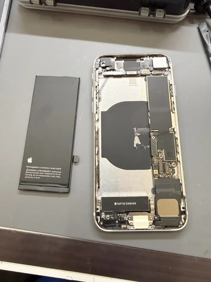 iPhoneSE2バッテリー・画面交換修理