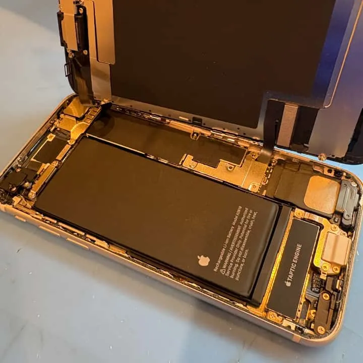 iPhoneSE3バッテリー交換