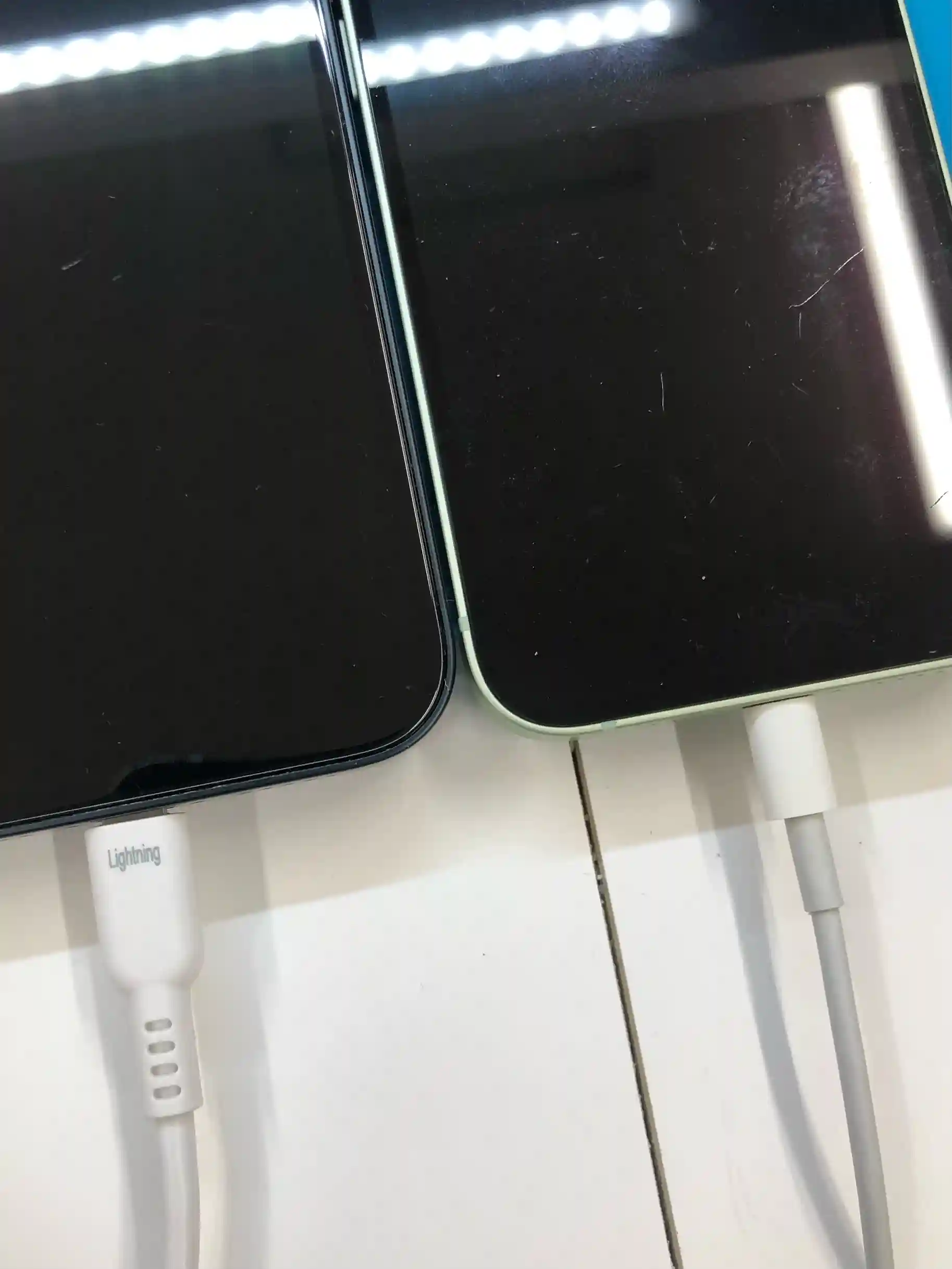 手前でつまり接触が悪い