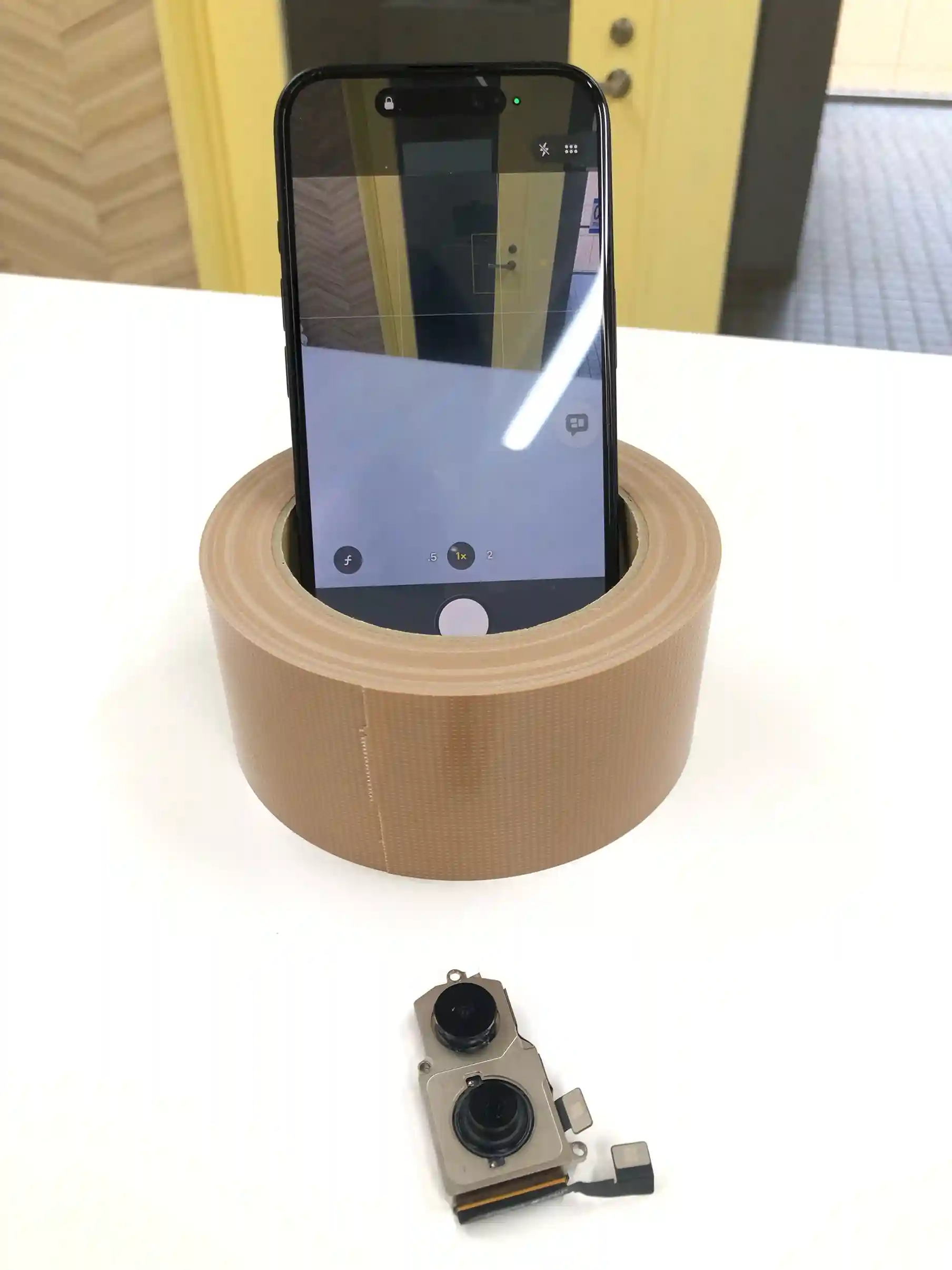 iphone16のアウトカメラが真っ暗？切り替えができない原因とは