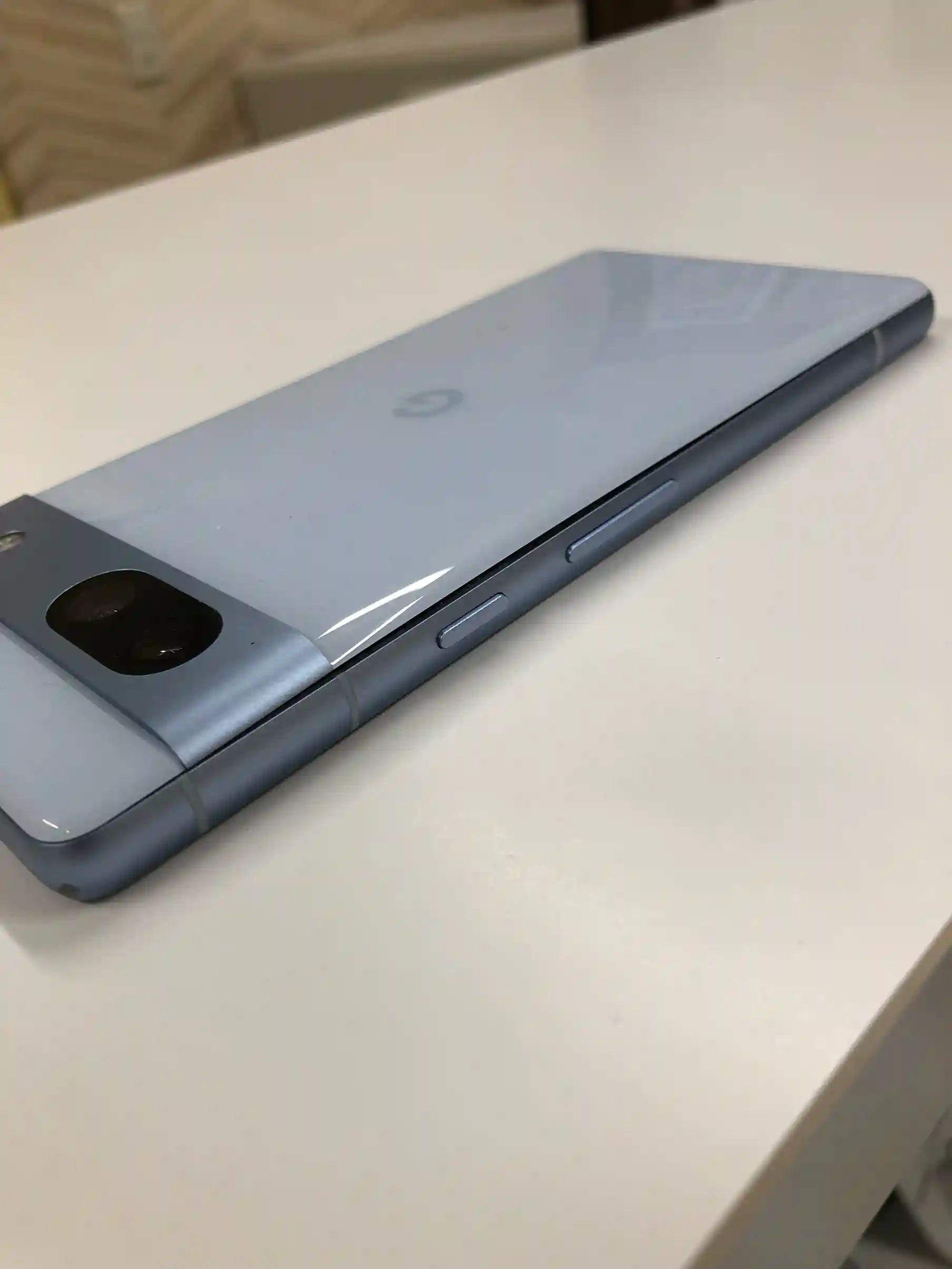 フレームとカバーに隙間が