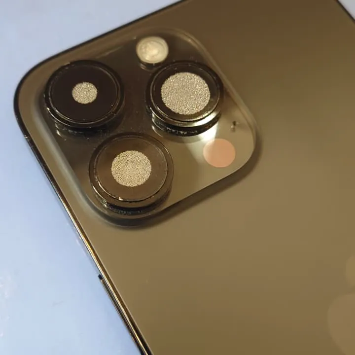 水没したiPhone14Pro