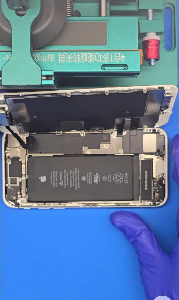 iPhone8のバッテリー交換を行いました｜電池劣化の症状