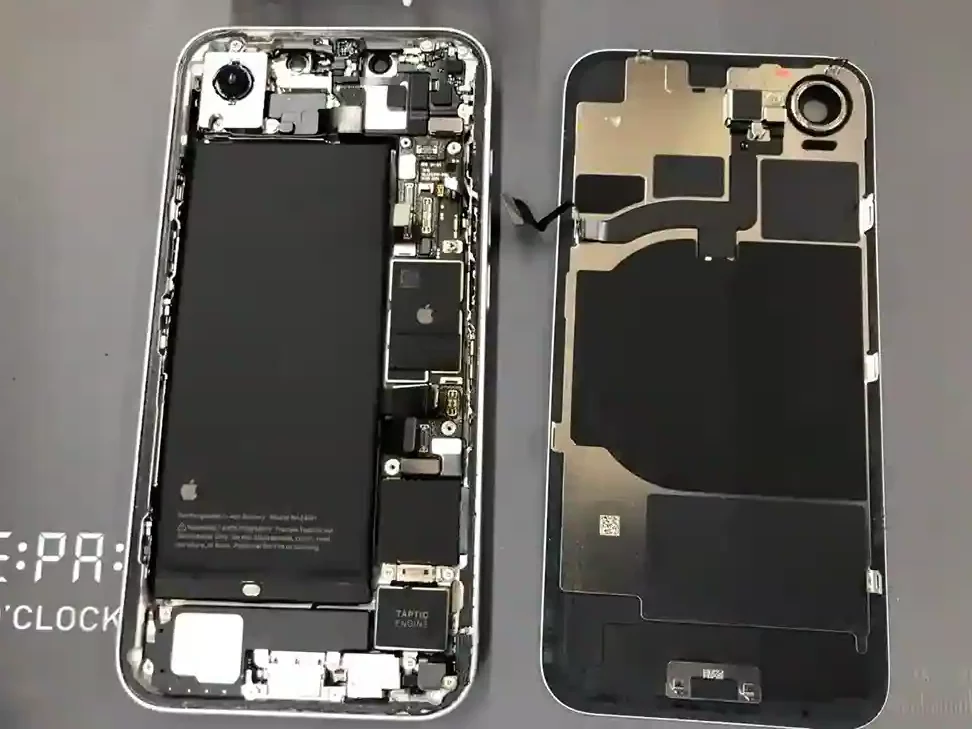 「その一滴が命取り？」iPhone16e水没でも諦めない復旧術｜昭島駅 iPhone修理