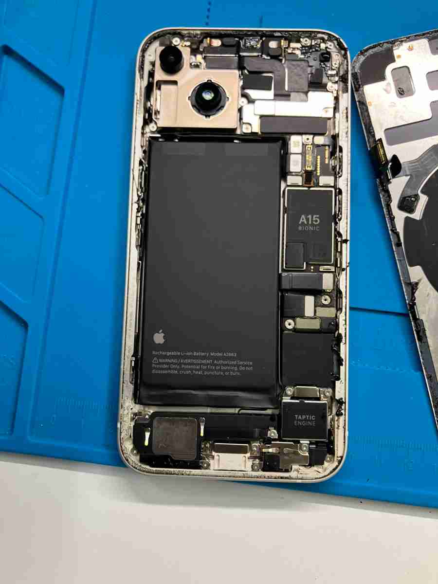 【その曇り放置NG】iPhone14水没後のカメラ不具合は昭島で即日修理対応！