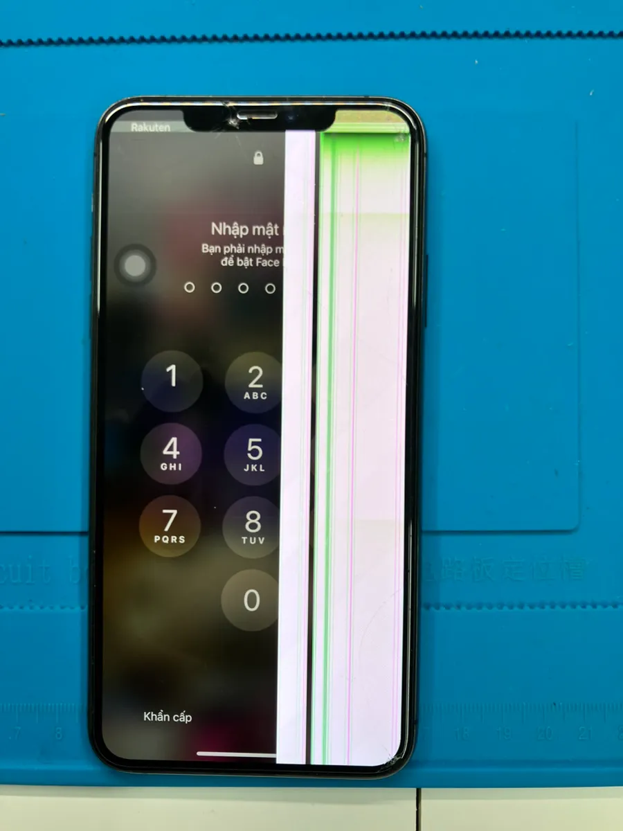 iPhone11PRoMax液晶不良