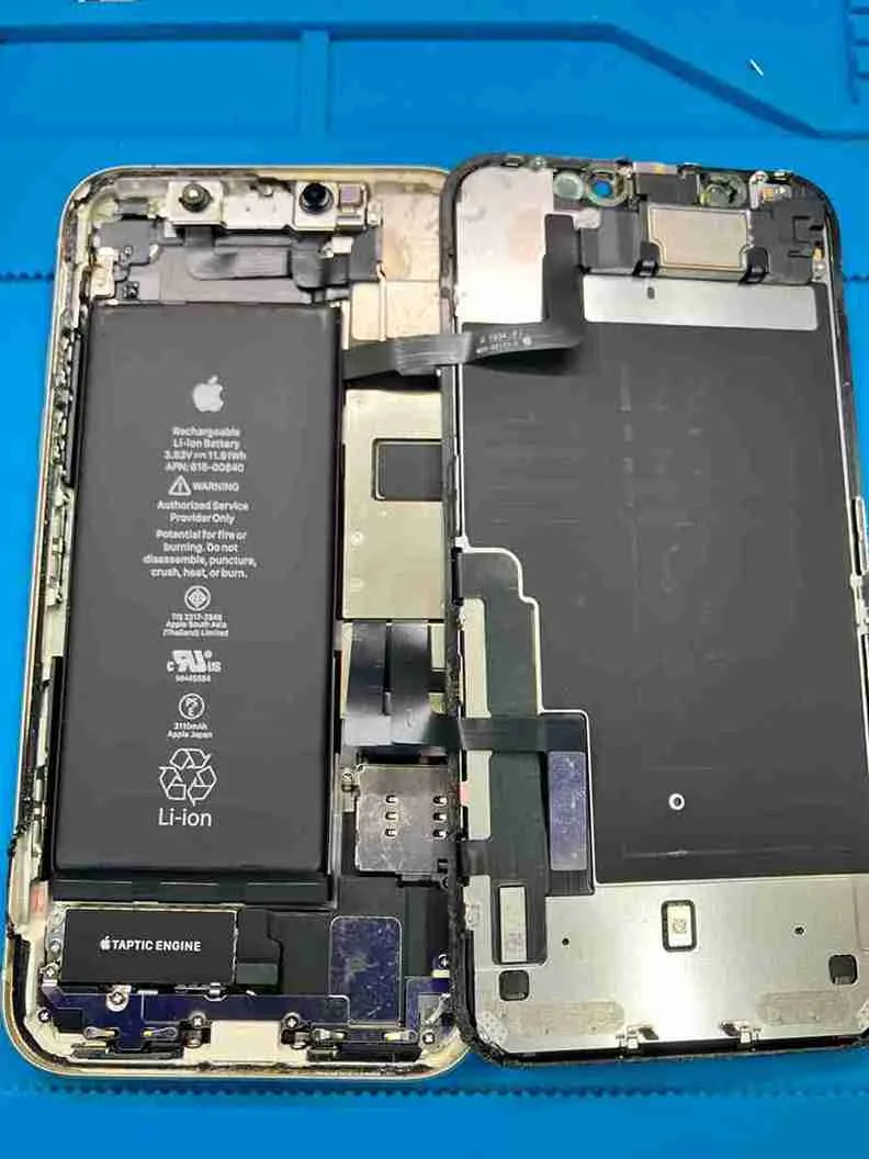 【まだ使えるのに減りが早い？】iPhone11の電池トラブルは昭島駅で即日解決