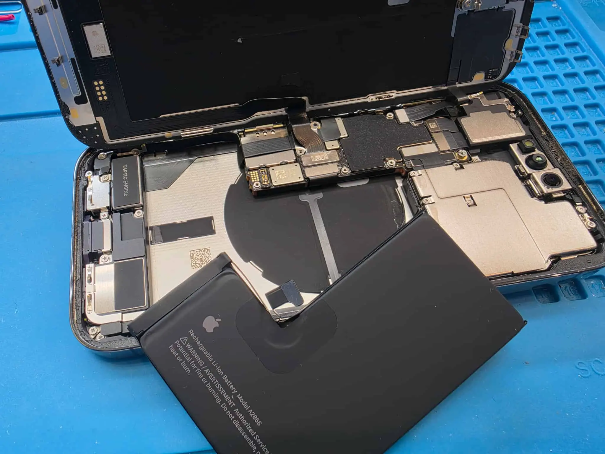 【iPhone14Pro】バッテリー交換