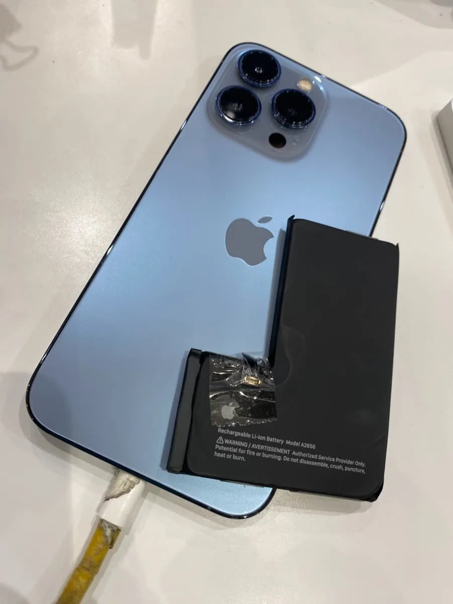 【札幌市中央区】iPhone13 Proのバッテリー交換ならお任せ！【スマートクリアイオン札幌桑園店】