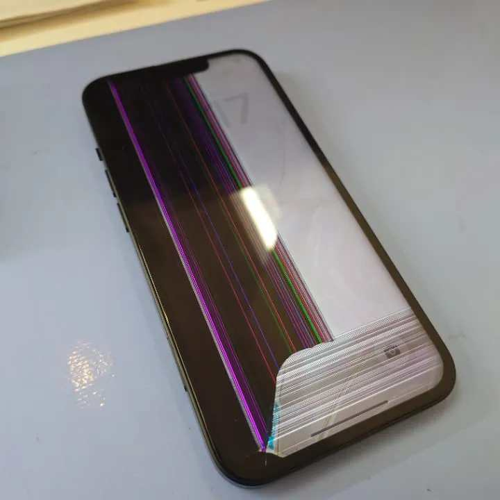 iPhone14画面修理