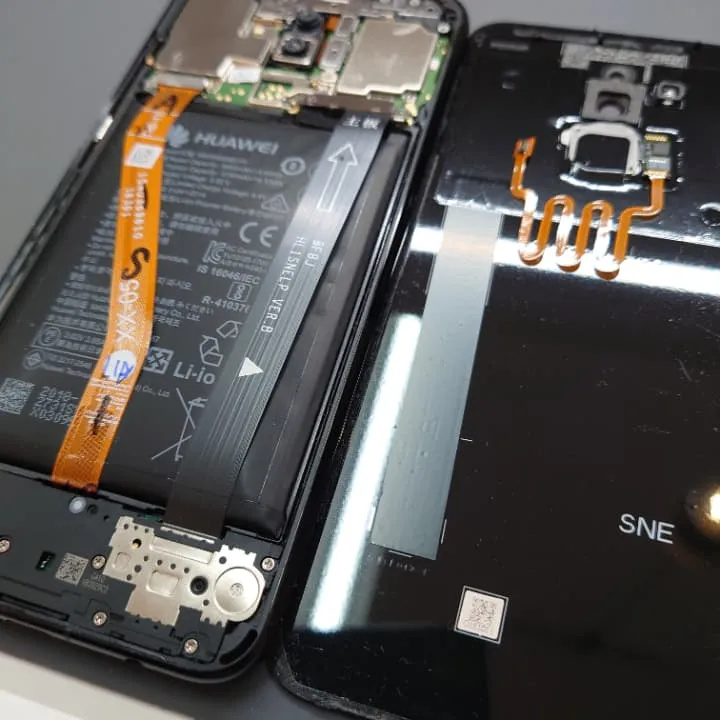 Huaweiスマホバッテリー膨張修理