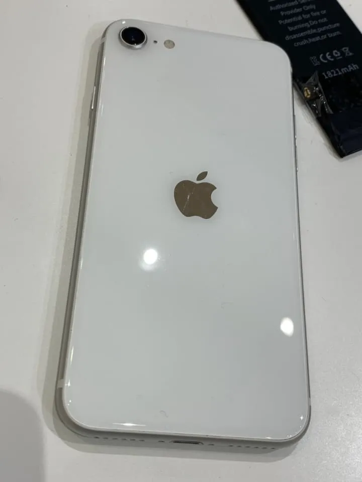 【iPhone SE2】まだ使える!バッテリー交換が重要【スマートクリア イオン札幌桑園店】