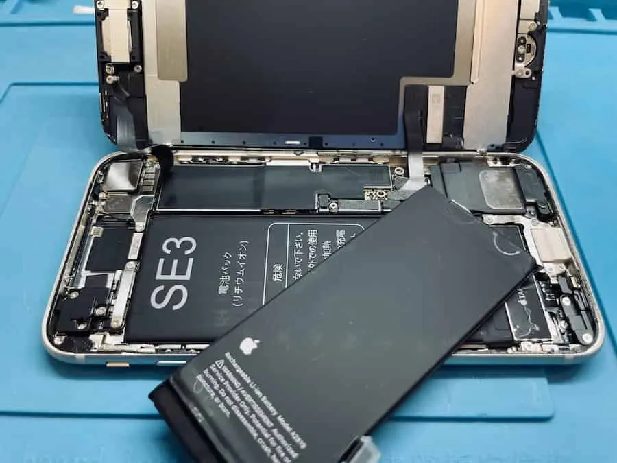 iPhoneSE3のバッテリー交換承りました！