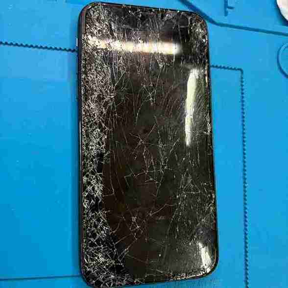 iPhone11の画面交換