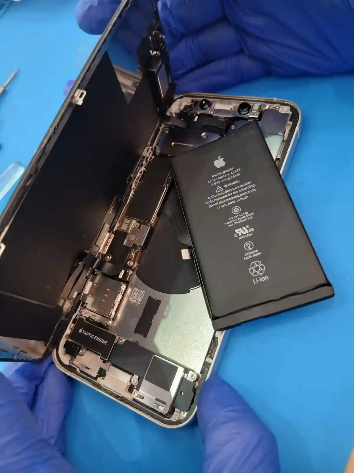 iPhone12のバッテリー交換