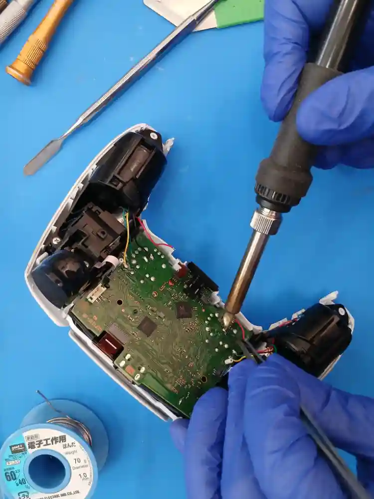 【函館でPS5コントローラー修理なら】勝手に動く症状も解決！アナログスティック交換はスマートクリア MEGAドン・キホーテ函館店へ